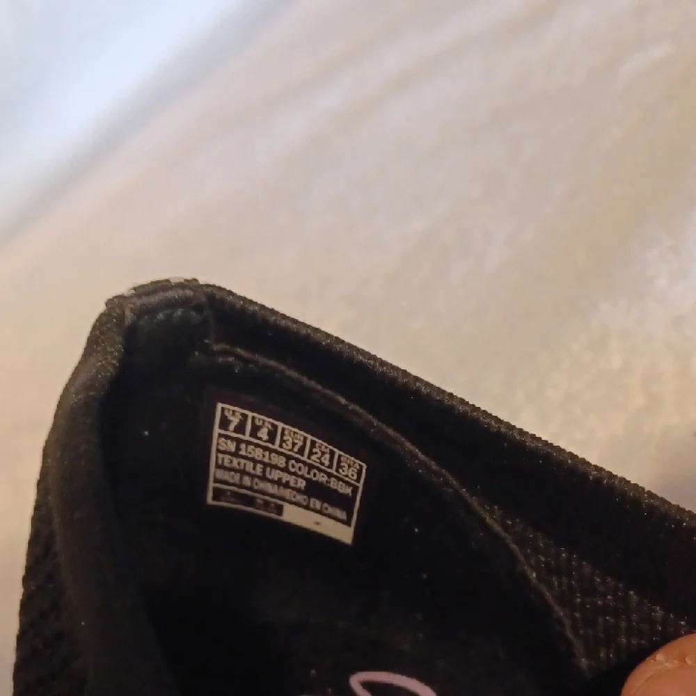 Skechers Women's Black Slip-On Shoes Air-cooled Memory Foam Size 7